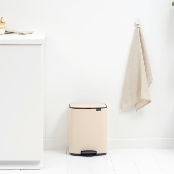 Carousel navigation image position 5 of 7