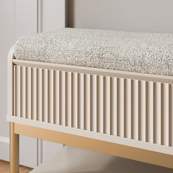 Carousel navigation image position 2 of 7