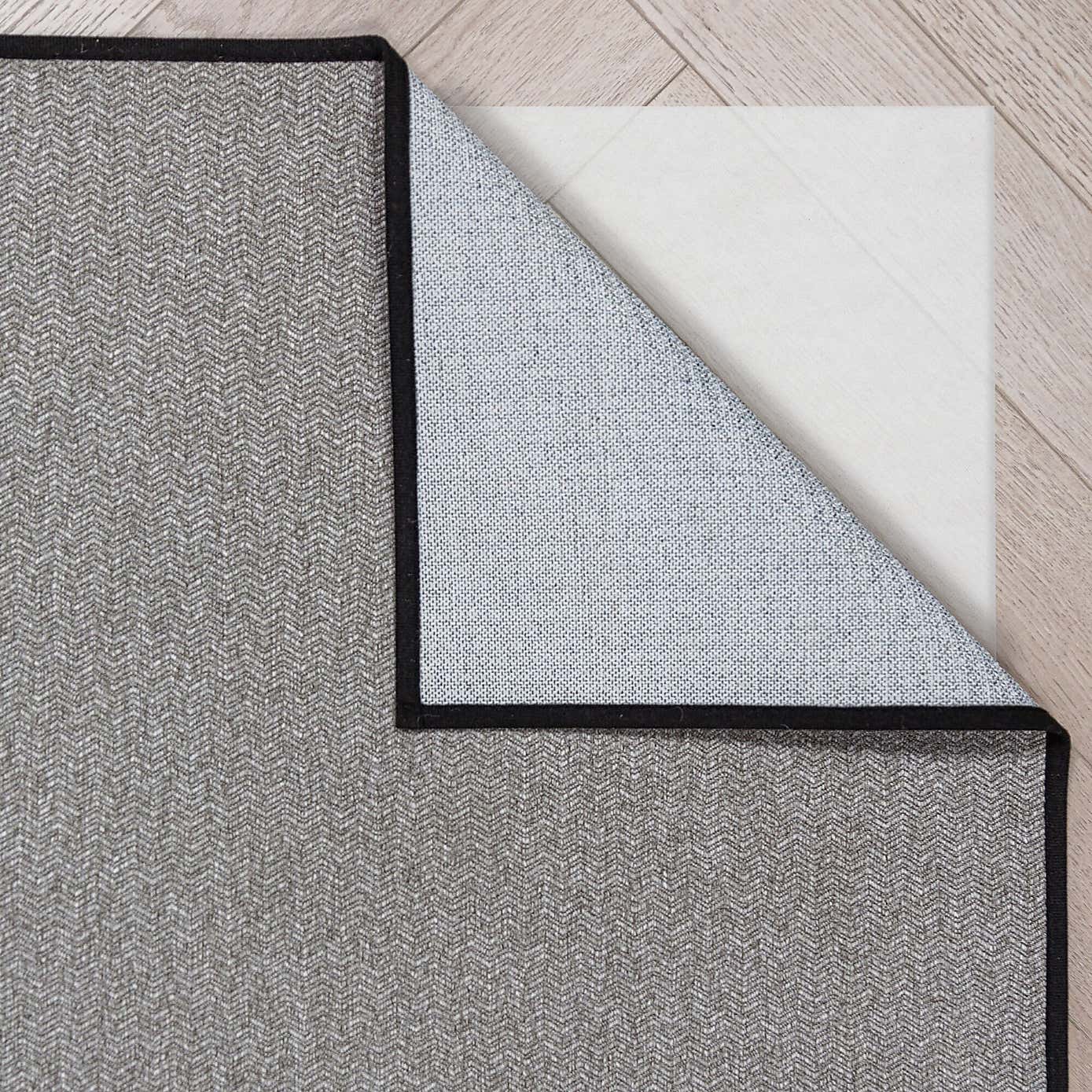 Carousel zoom image position 2 of 4