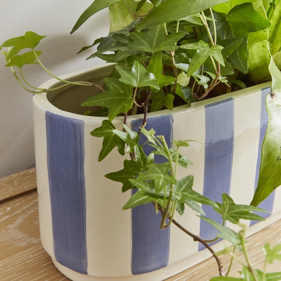 Carousel navigation image position 2 of 3