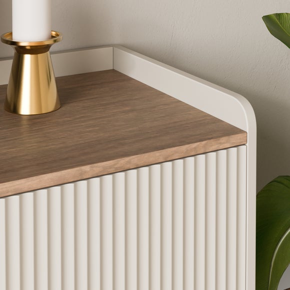 Carousel navigation image position 3 of 7