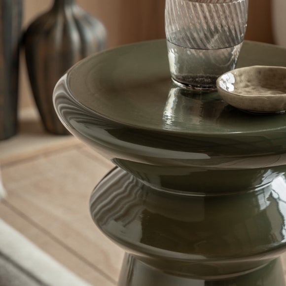 Carousel navigation image position 2 of 5