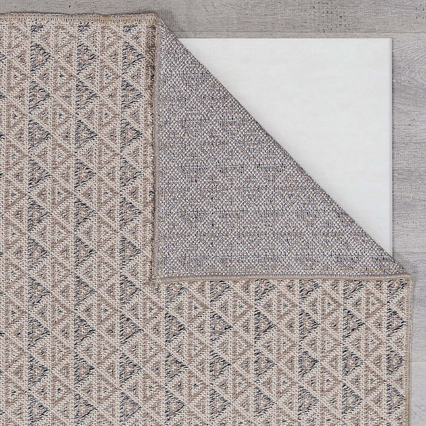 Carousel zoom image position 2 of 4