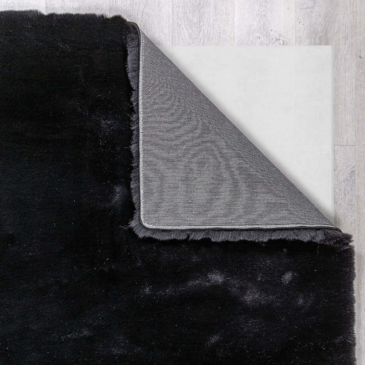 Carousel zoom image position 2 of 4