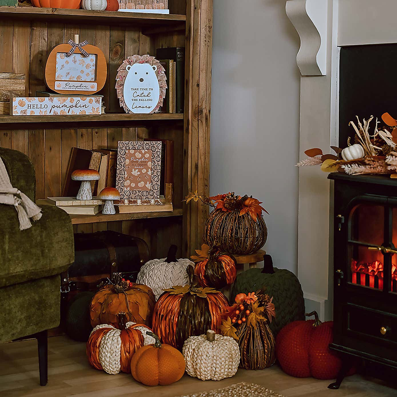 Carousel zoom image position 3 of 4