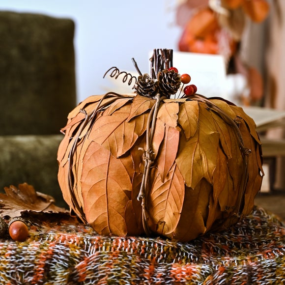 Country Living Natural Leaves Pumpkin Decoration
