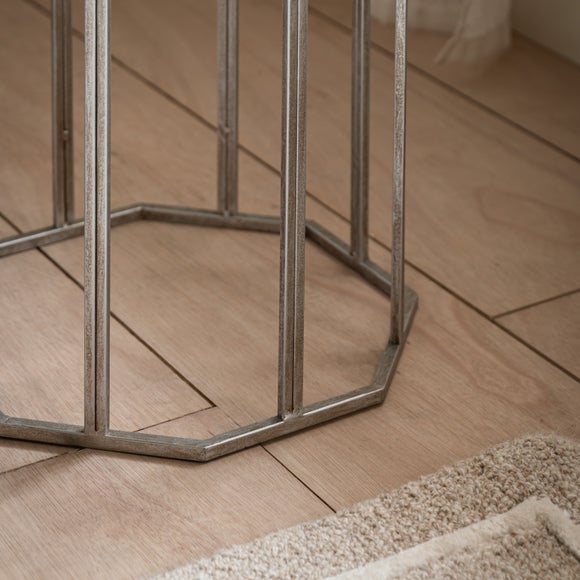 Carousel navigation image position 4 of 10