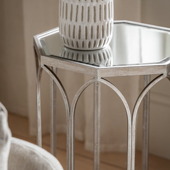 Carousel navigation image position 5 of 10