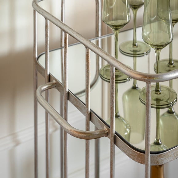 Carousel navigation image position 3 of 7