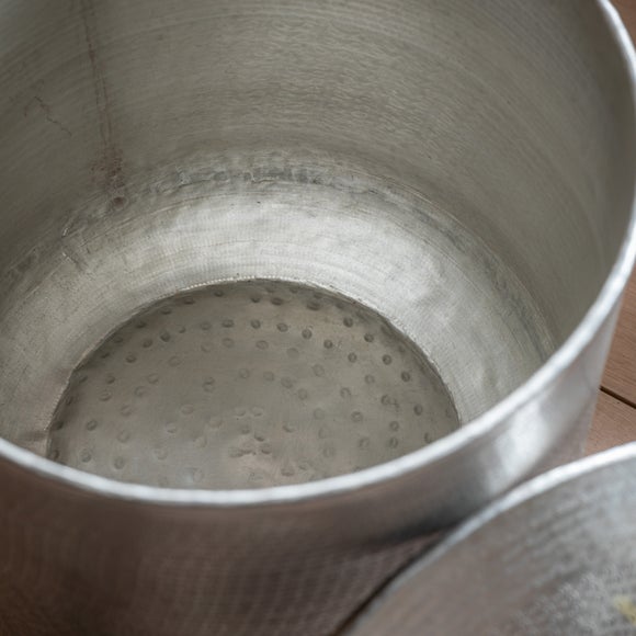 Carousel navigation image position 4 of 6