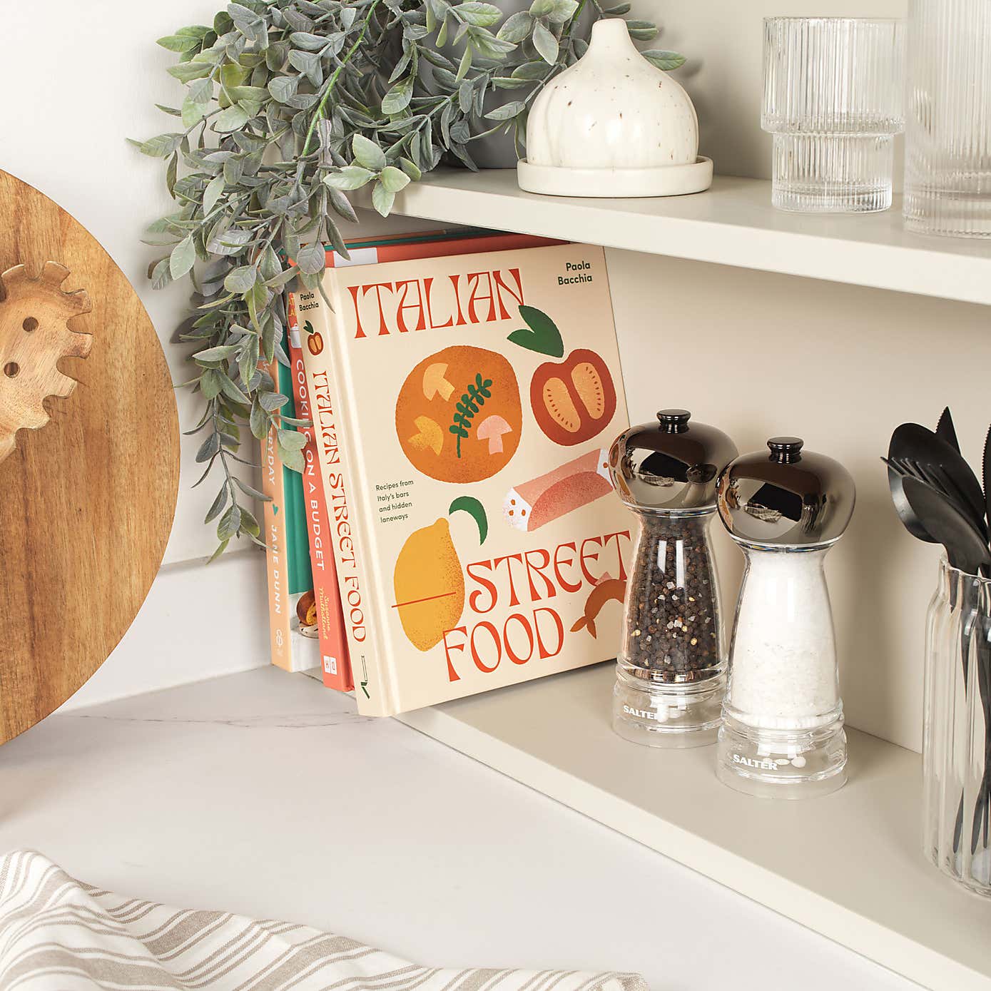 Carousel zoom image position 3 of 7