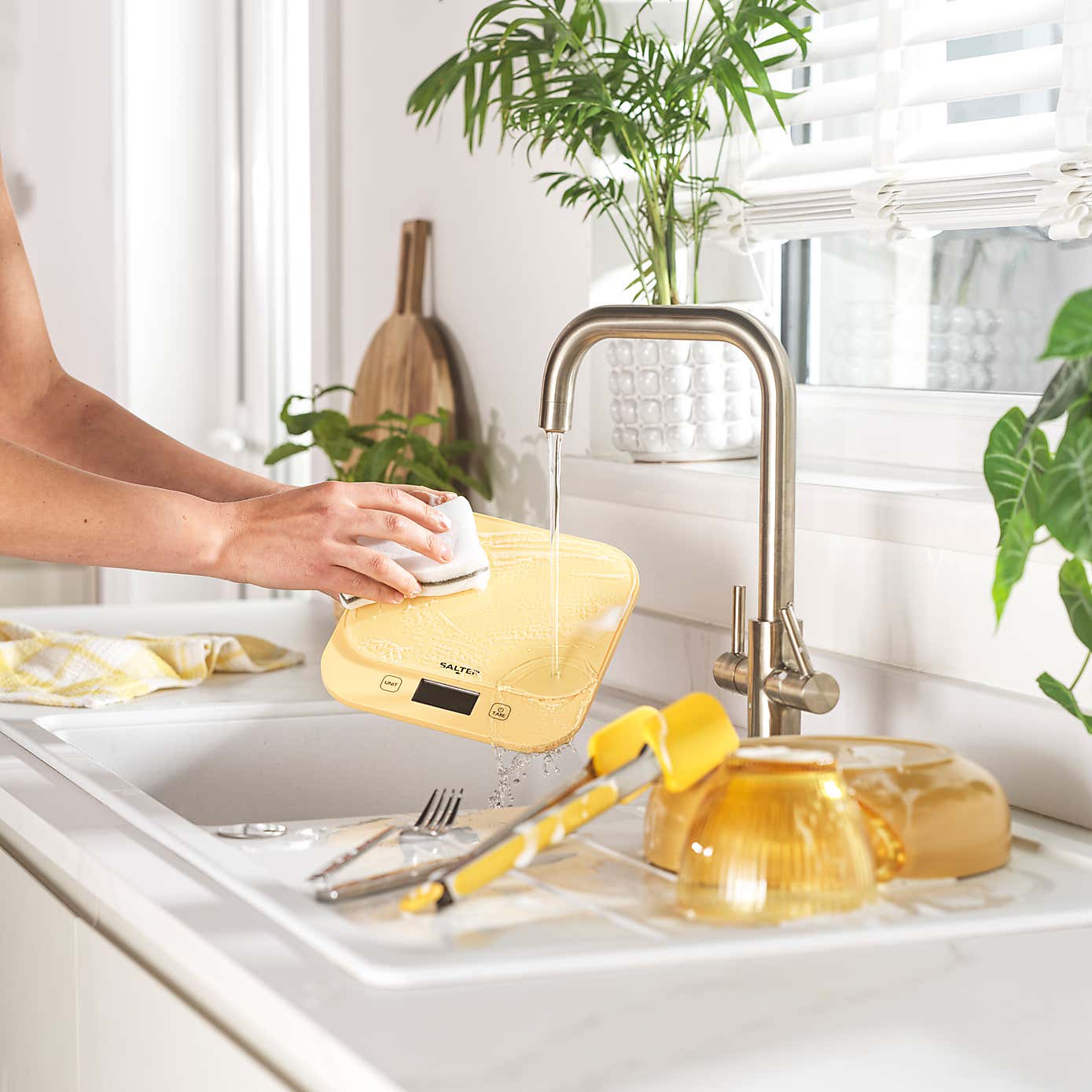 Carousel zoom image position 2 of 5