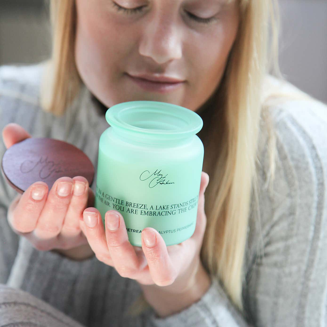 Carousel zoom image position 4 of 4