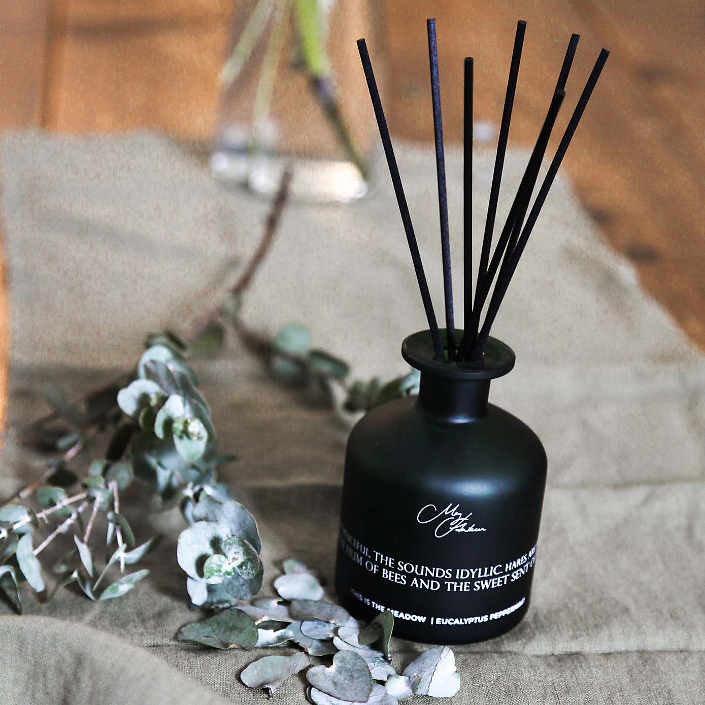 Carousel zoom image position 2 of 3