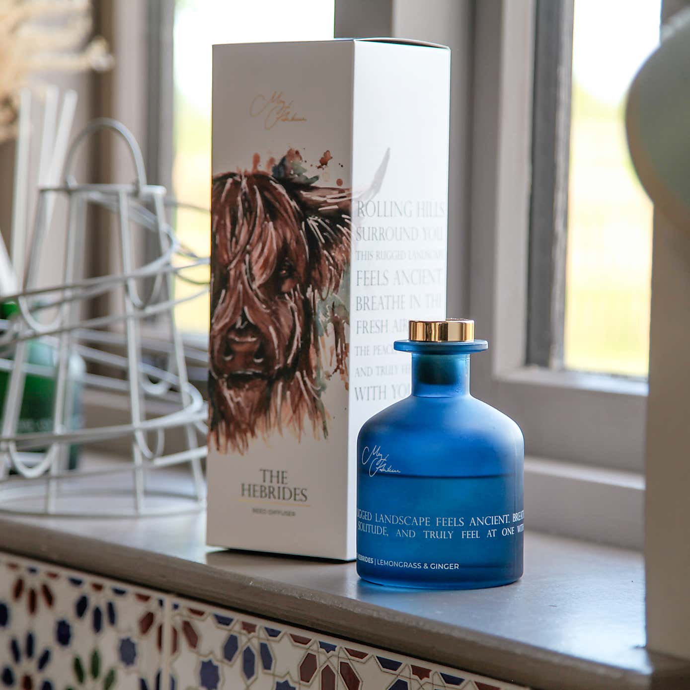 Carousel zoom image position 2 of 3