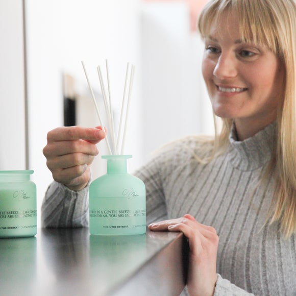 Carousel navigation image position 2 of 4