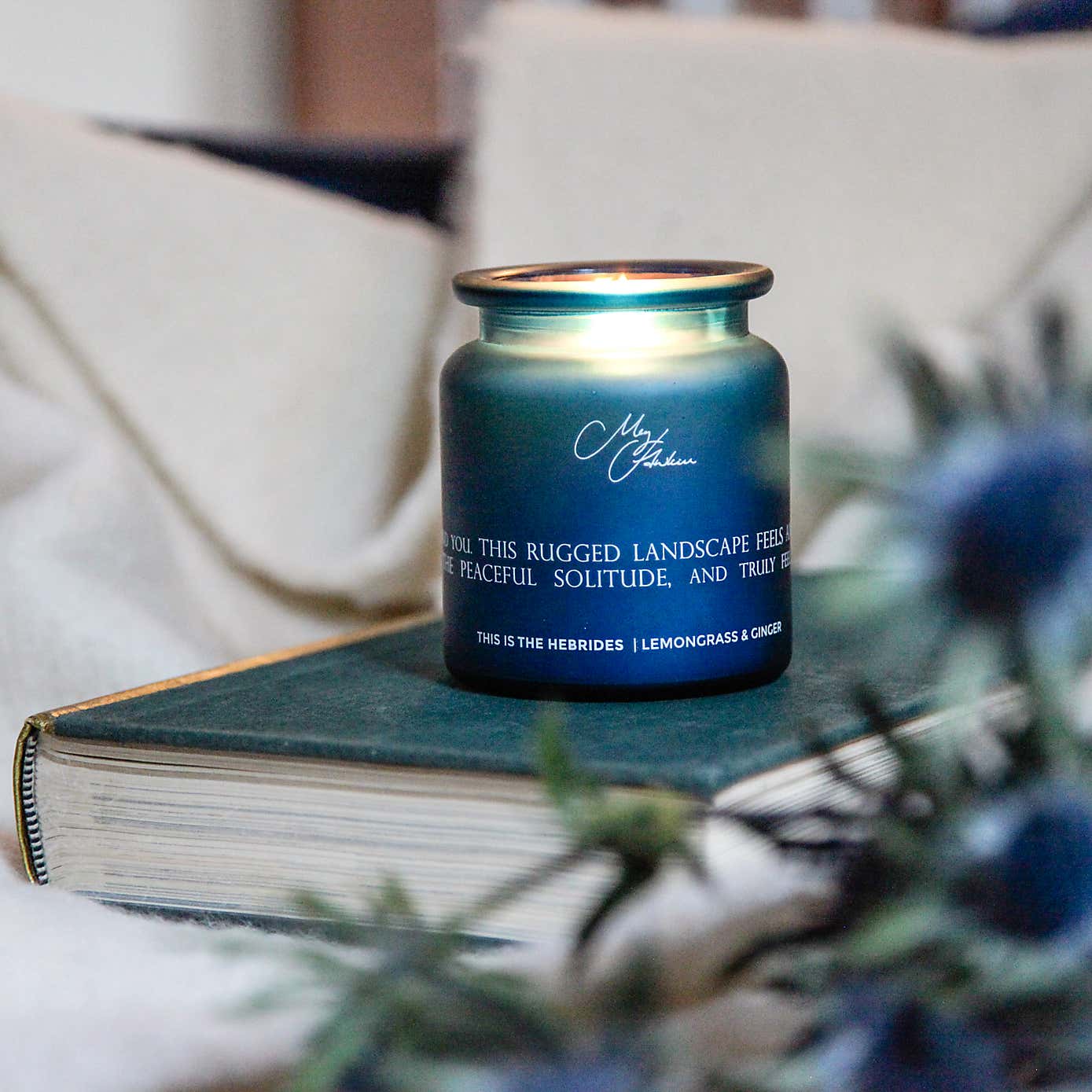 Carousel zoom image position 3 of 4