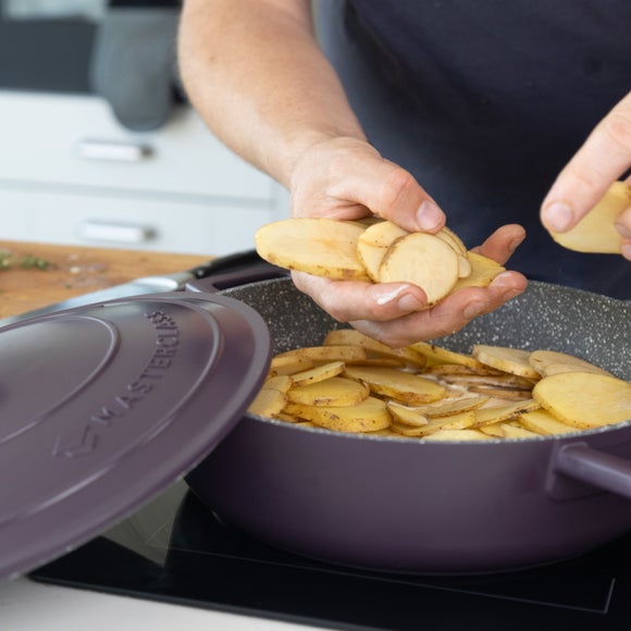 Carousel navigation image position 3 of 7