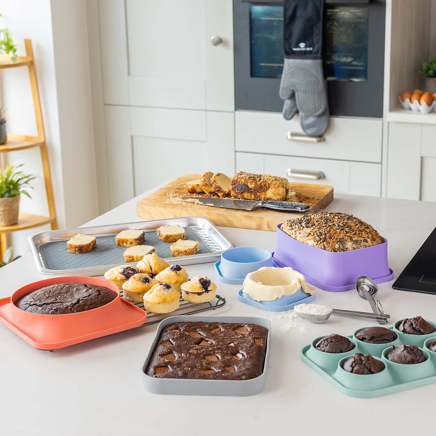 Carousel zoom image position 2 of 7