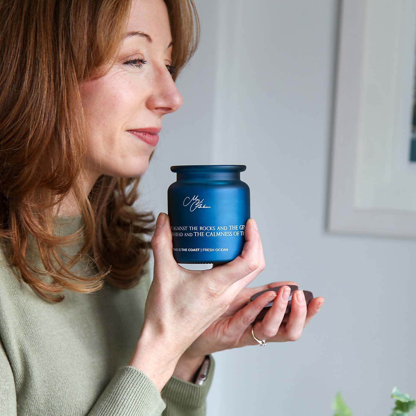 Carousel zoom image position 2 of 4