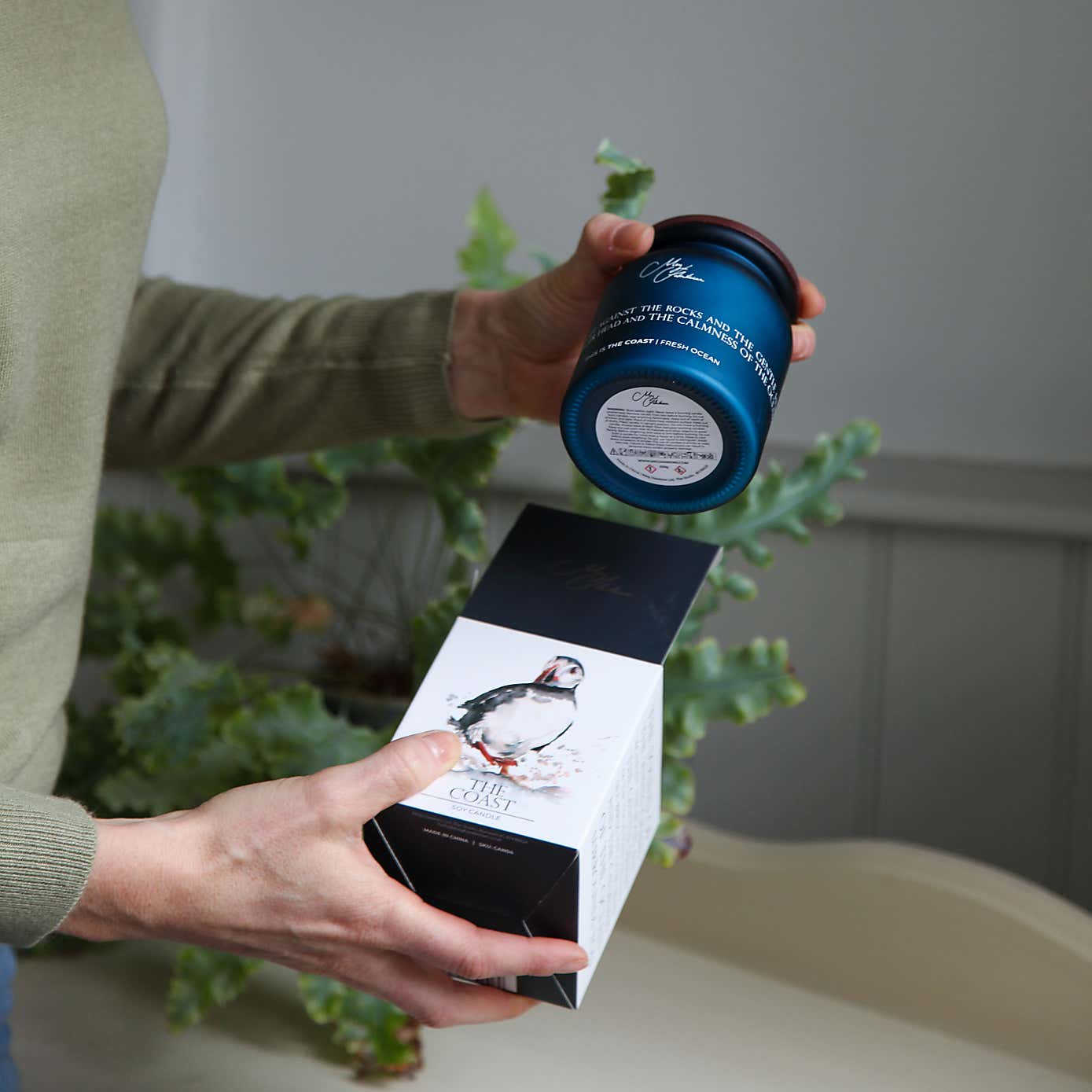 Carousel zoom image position 3 of 4