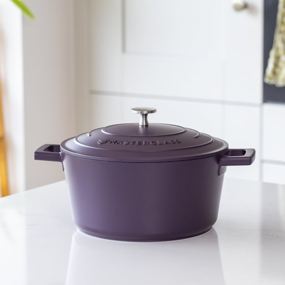 MasterClass Non-Stick Cast Aluminium Casserole Dish with Lid