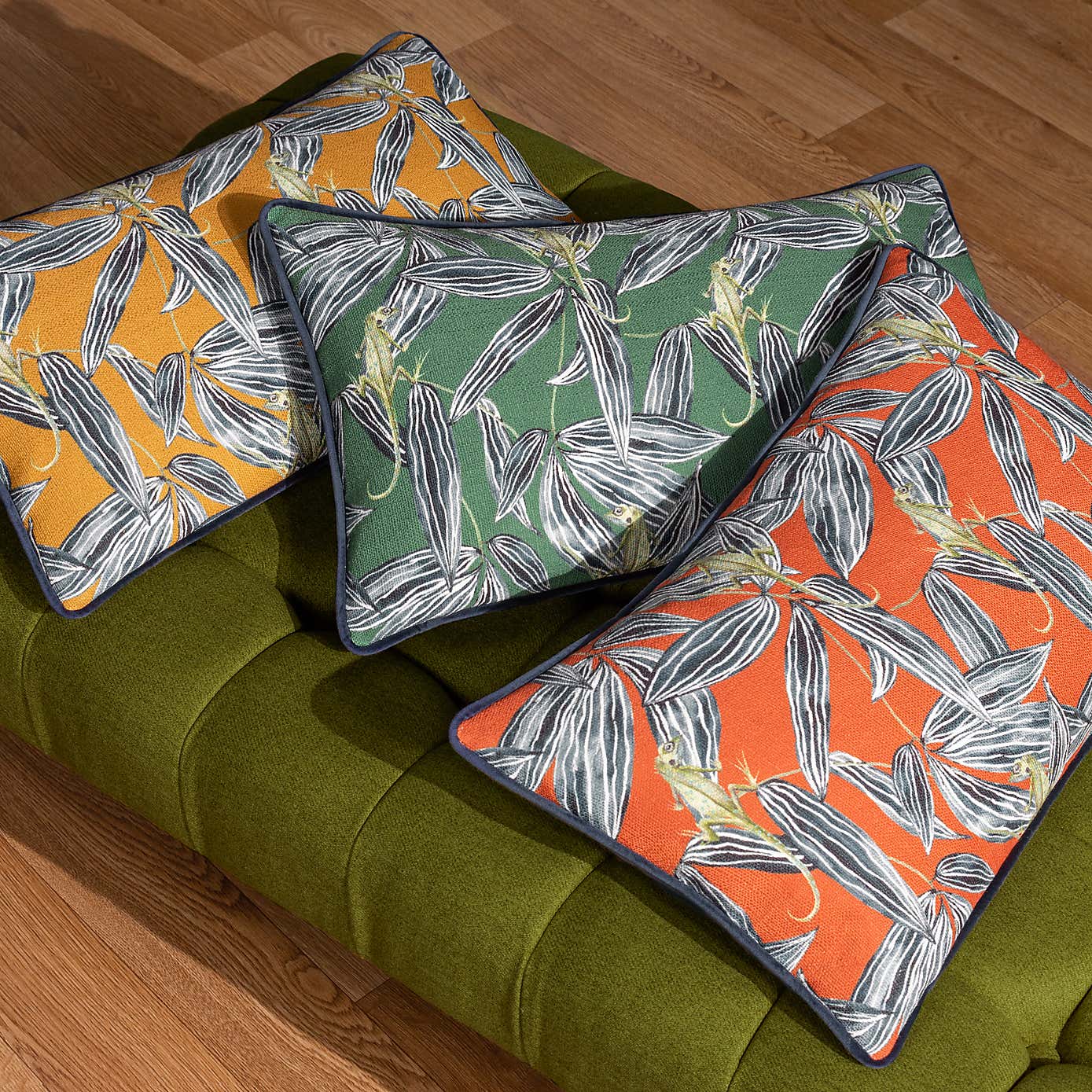 Carousel zoom image position 5 of 5