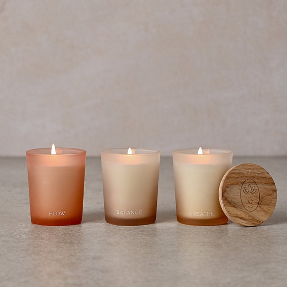 Carousel navigation image position 2 of 7