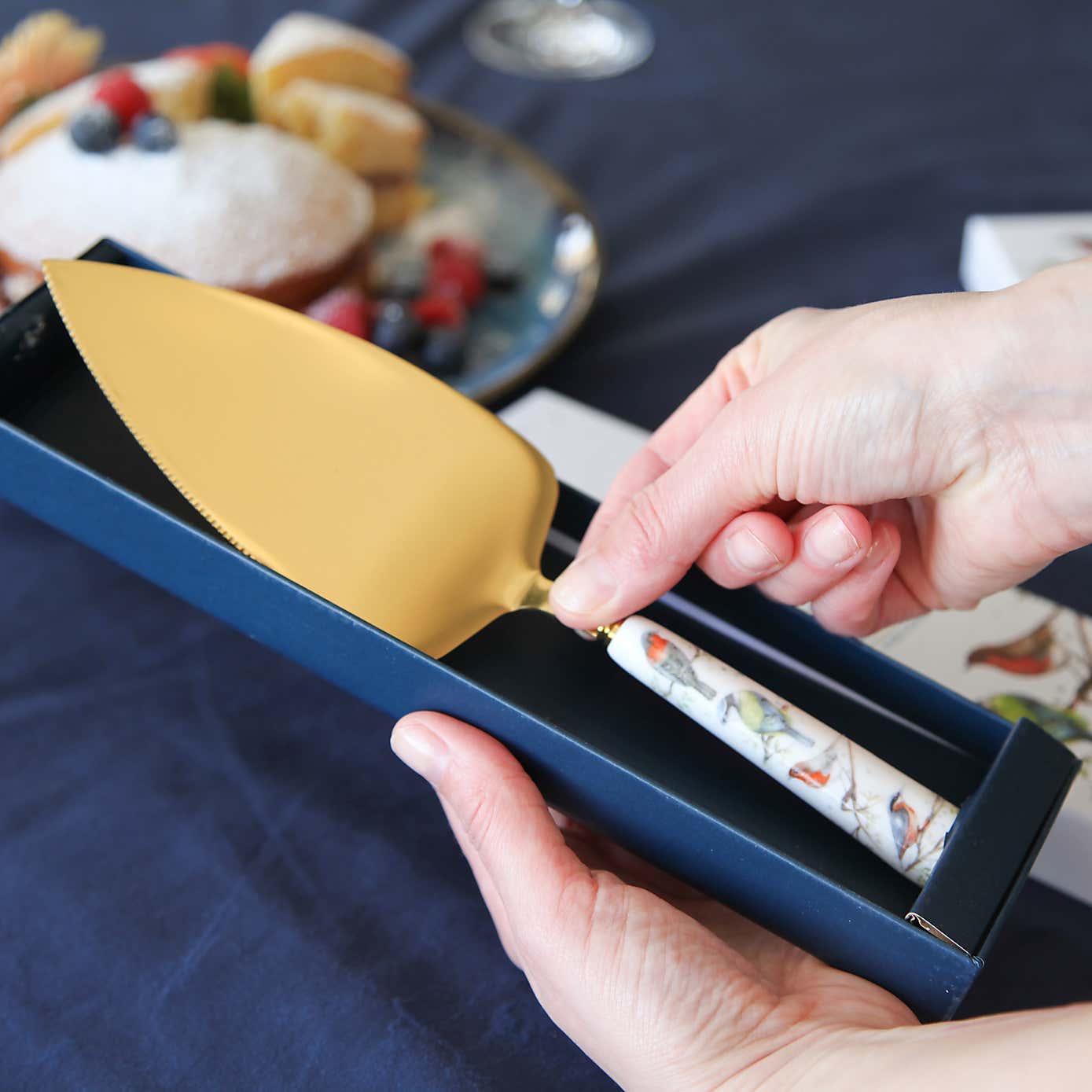 Carousel zoom image position 3 of 3