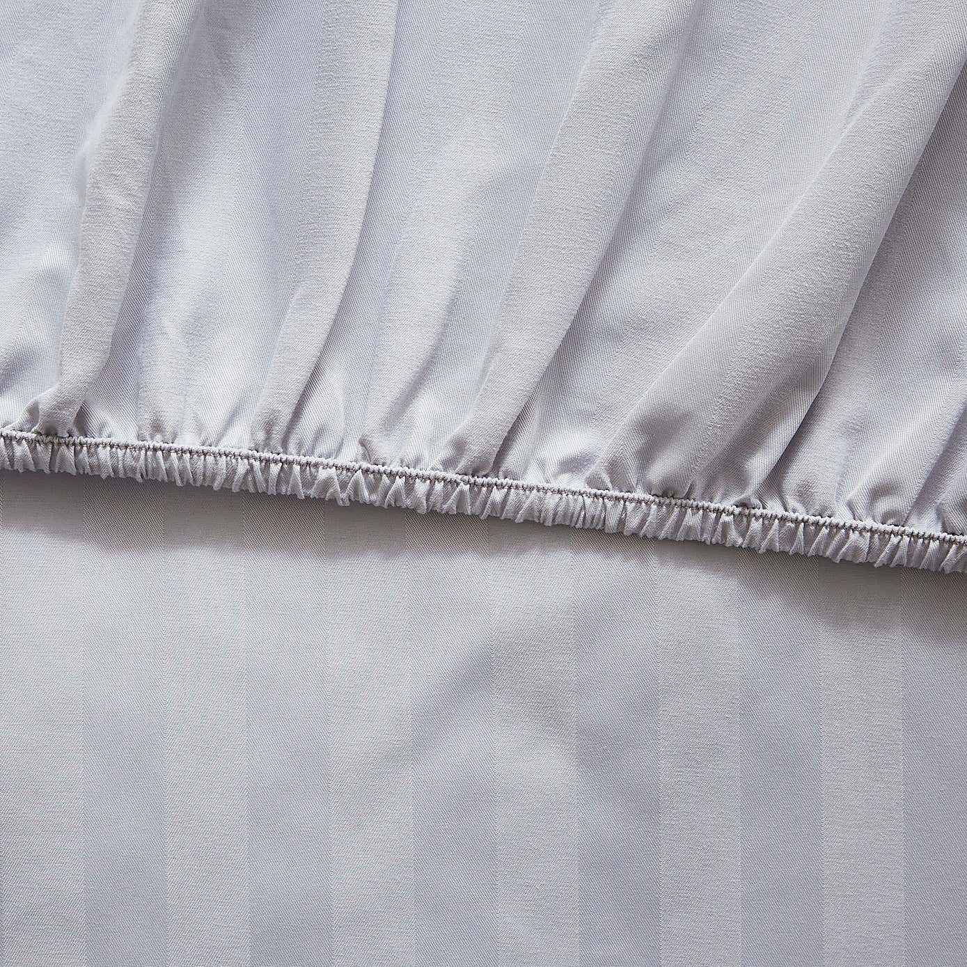 Carousel zoom image position 2 of 3