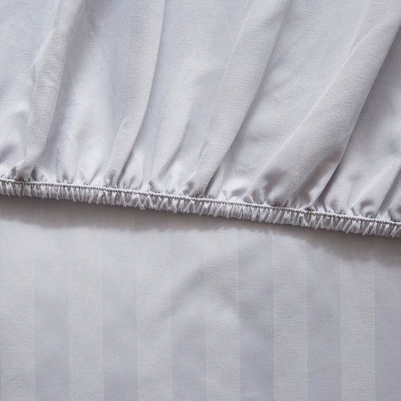 Carousel navigation image position 2 of 3