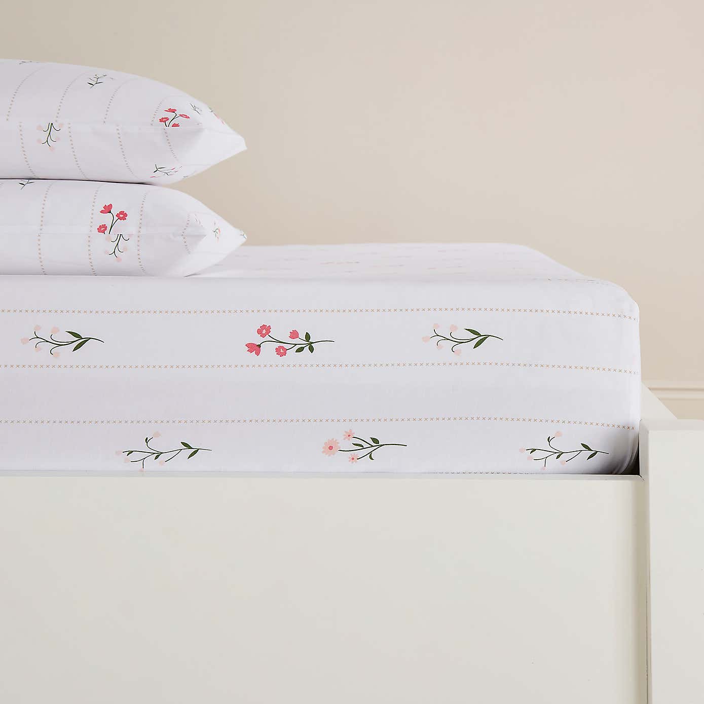 Carousel zoom image position 2 of 3