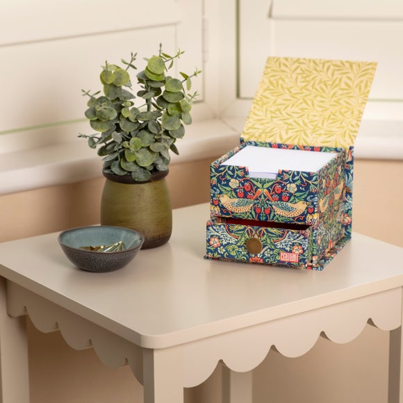 Carousel navigation image position 2 of 3