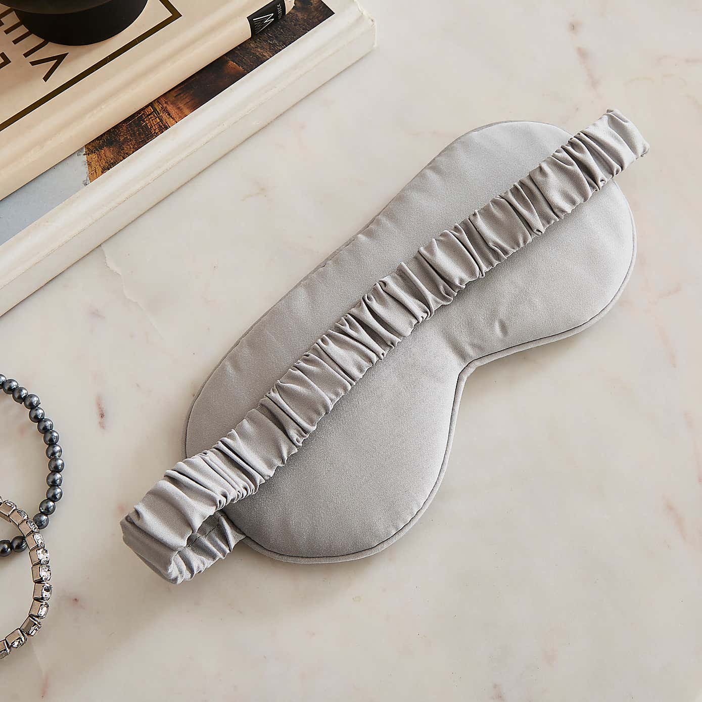 Carousel zoom image position 2 of 3