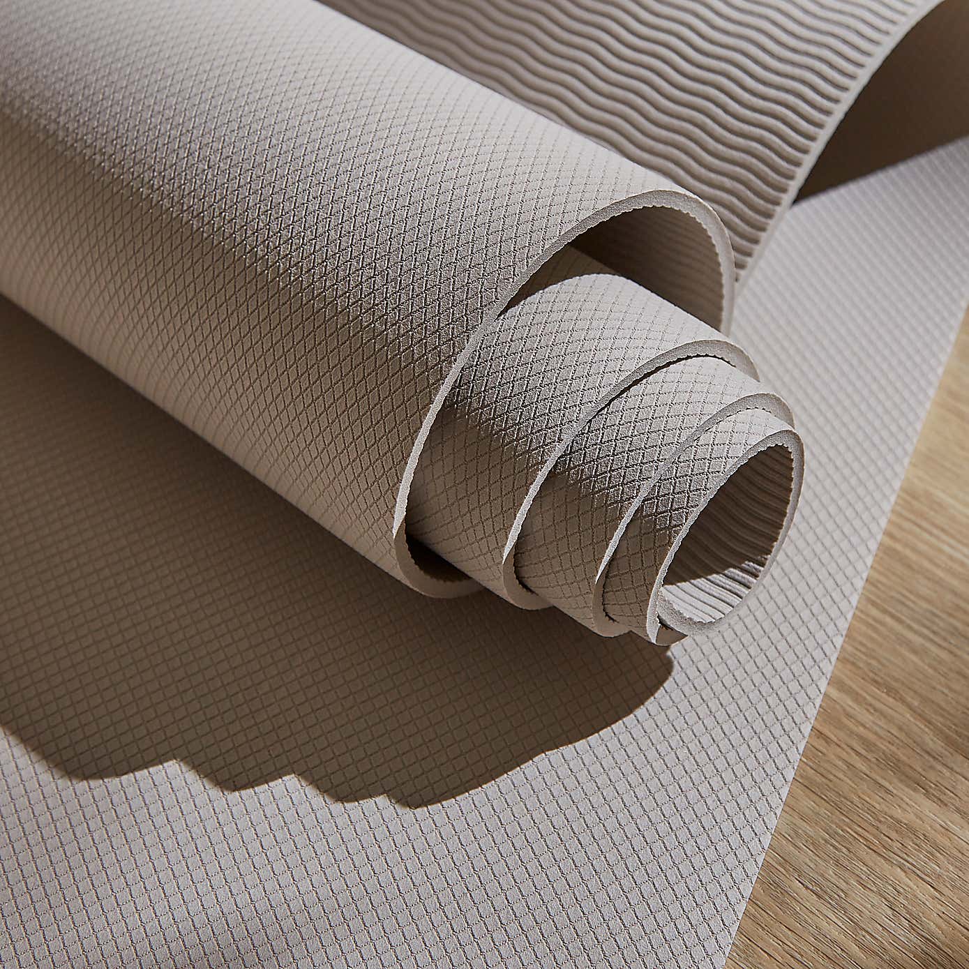 Carousel zoom image position 2 of 3