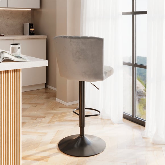 Carousel navigation image position 6 of 9