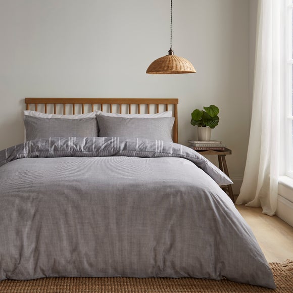 Carousel navigation image position 3 of 7