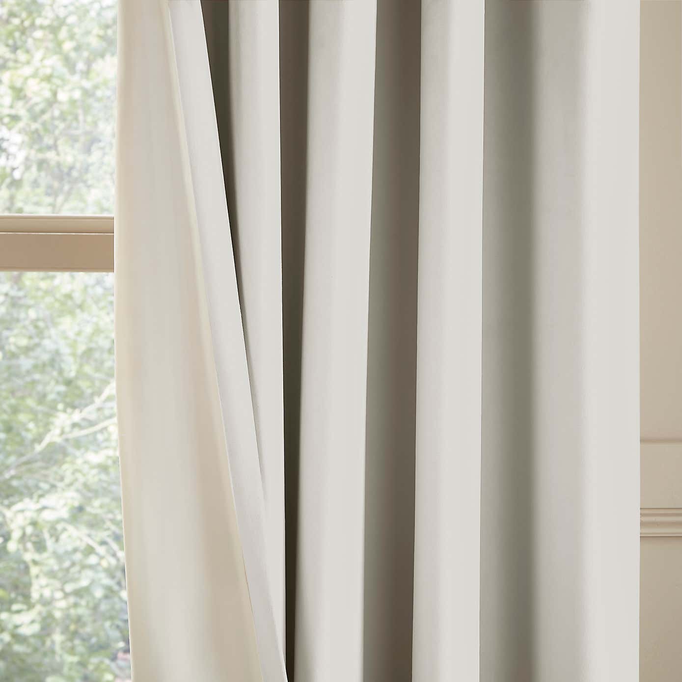 Carousel zoom image position 4 of 5