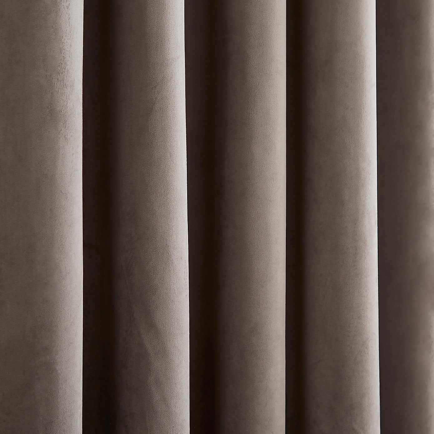 Carousel zoom image position 3 of 7