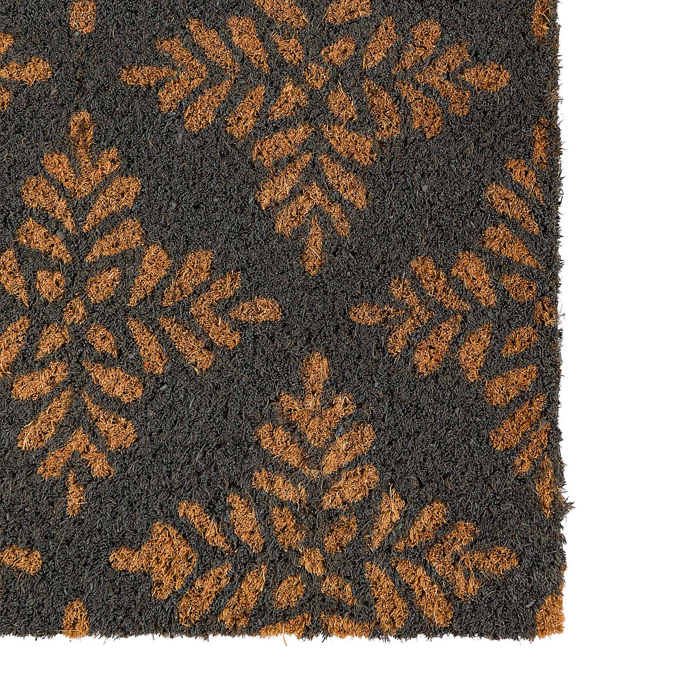 Carousel zoom image position 2 of 3