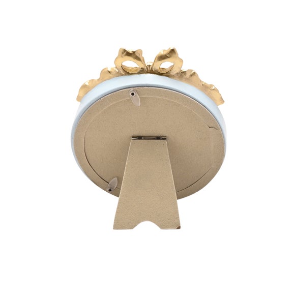 Carousel navigation image position 3 of 3