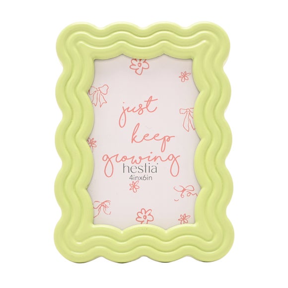 Carousel navigation image position 2 of 3