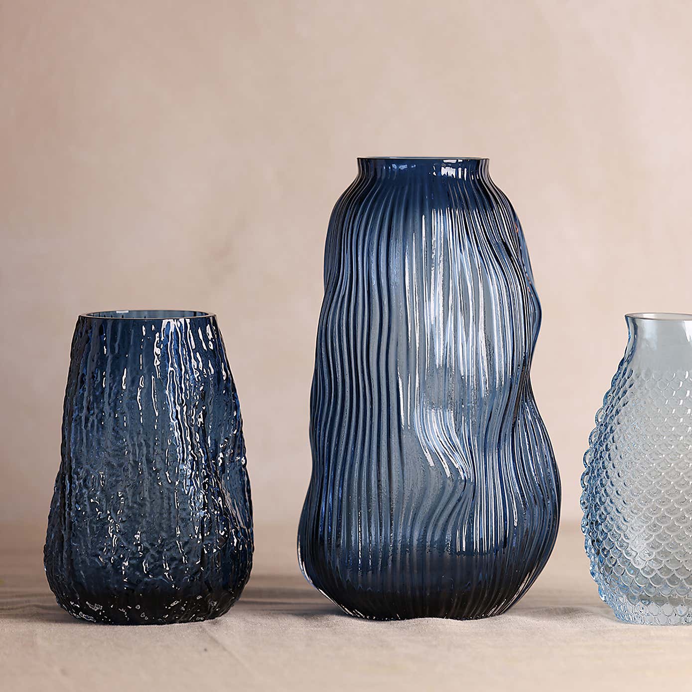 Carousel zoom image position 3 of 4