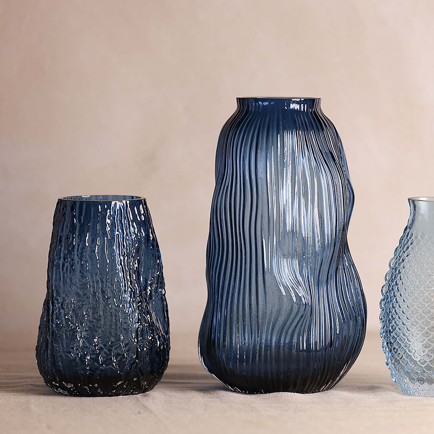 Carousel zoom image position 4 of 4