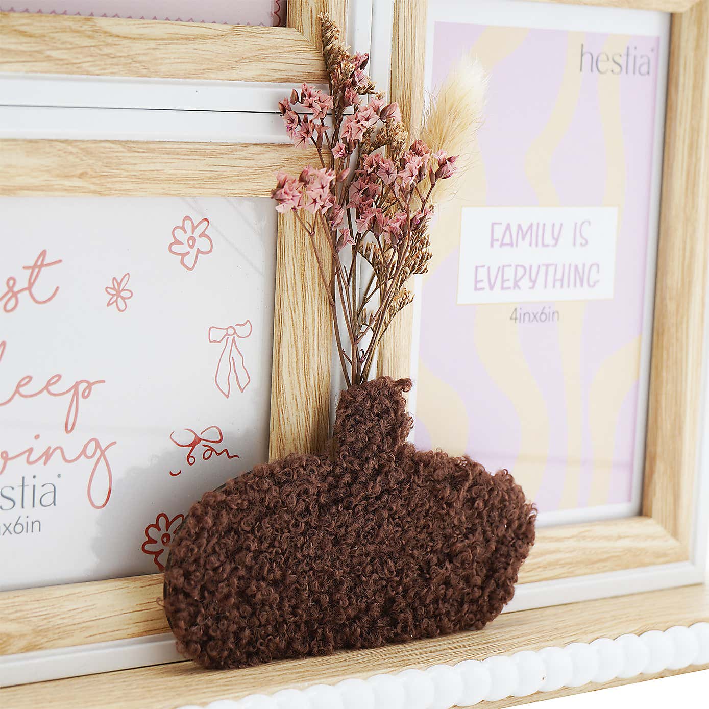 Carousel zoom image position 3 of 4