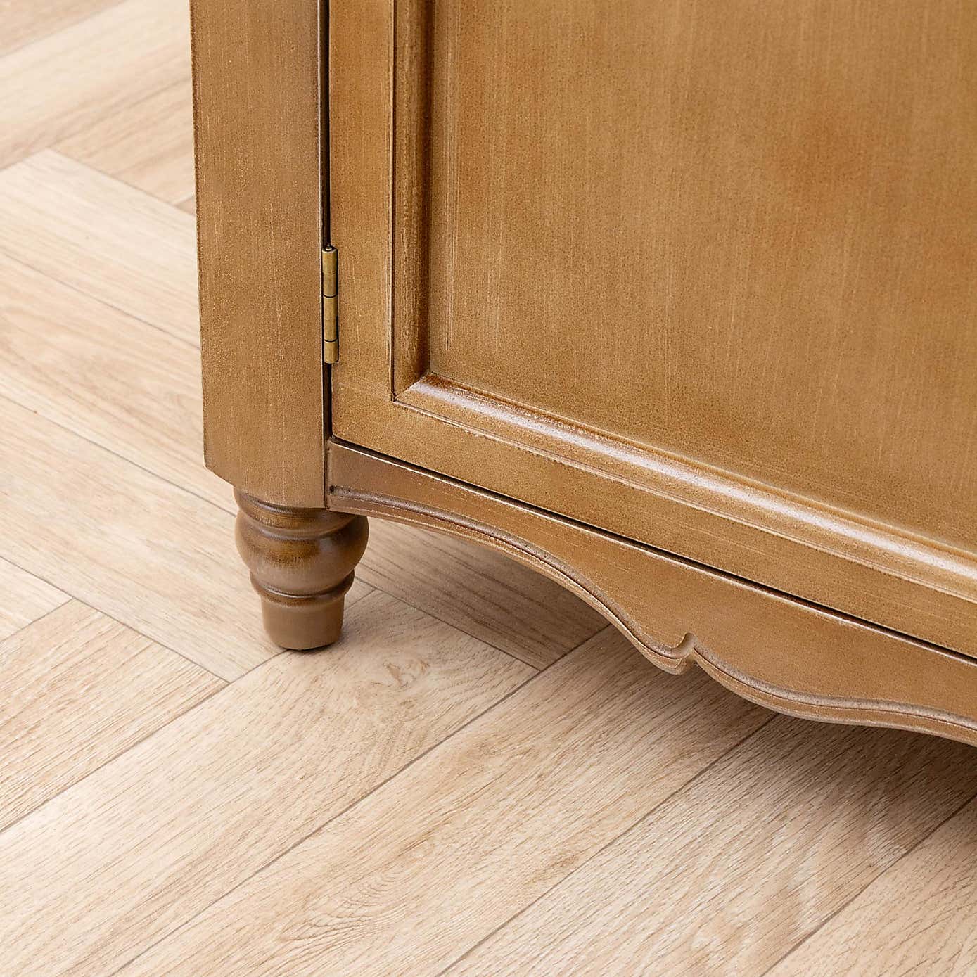 Carousel zoom image position 5 of 6