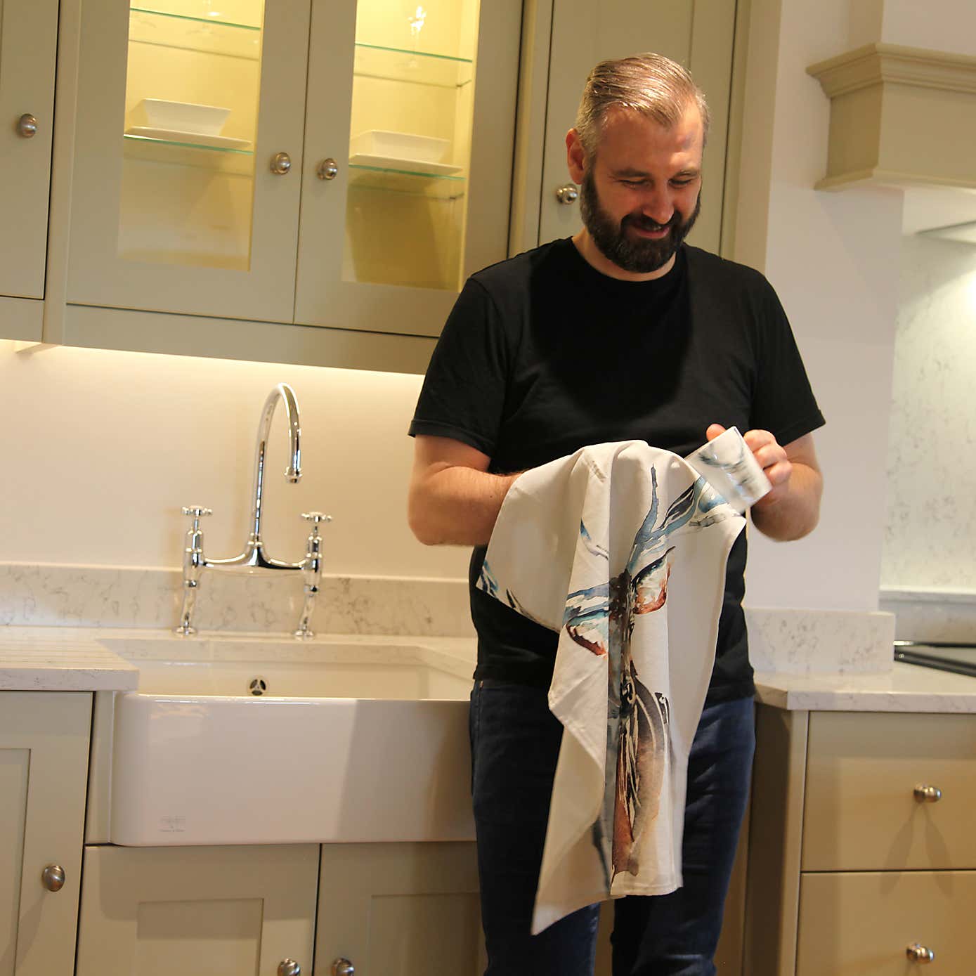 Carousel zoom image position 4 of 4