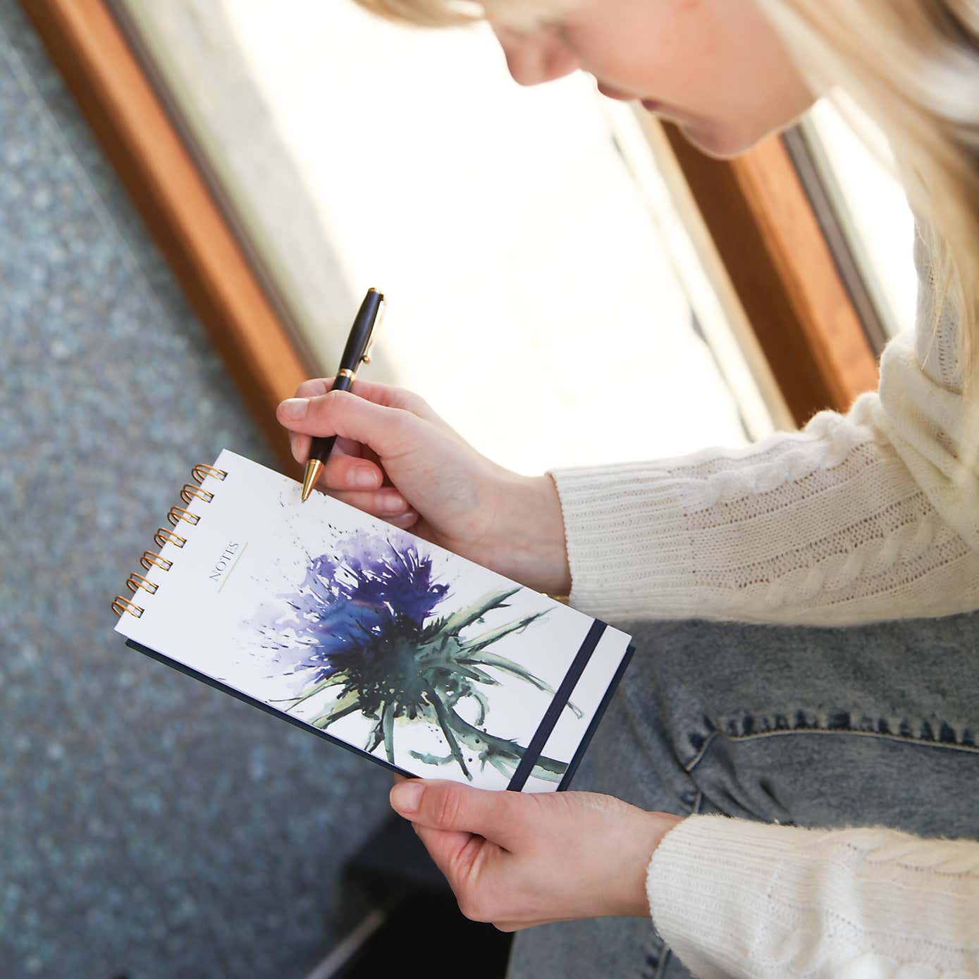 Carousel zoom image position 3 of 4