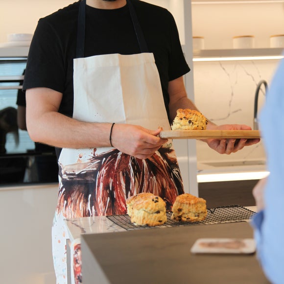 Meg Hawkins Cotton Highland Cow Adult Apron