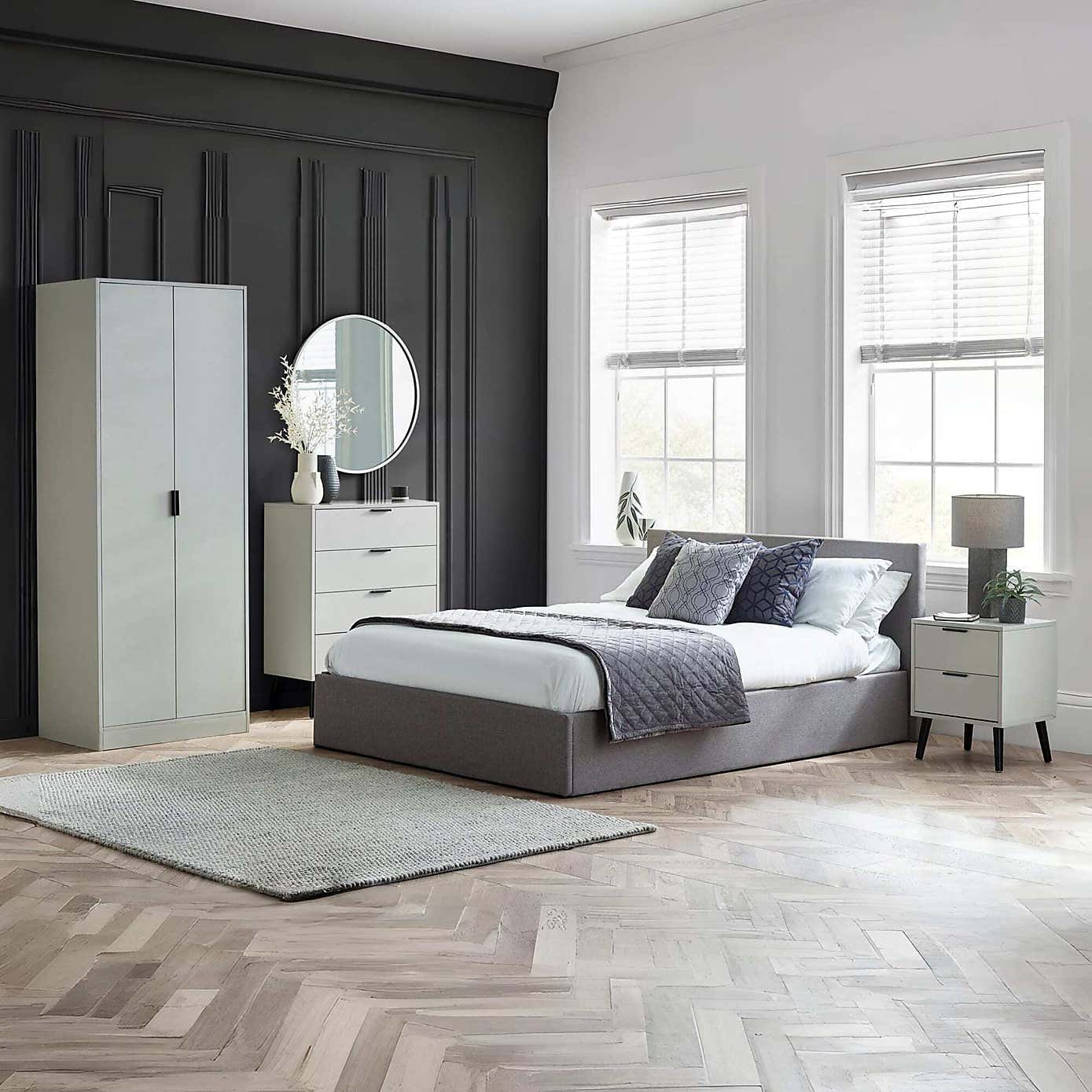 Carousel zoom image position 7 of 7